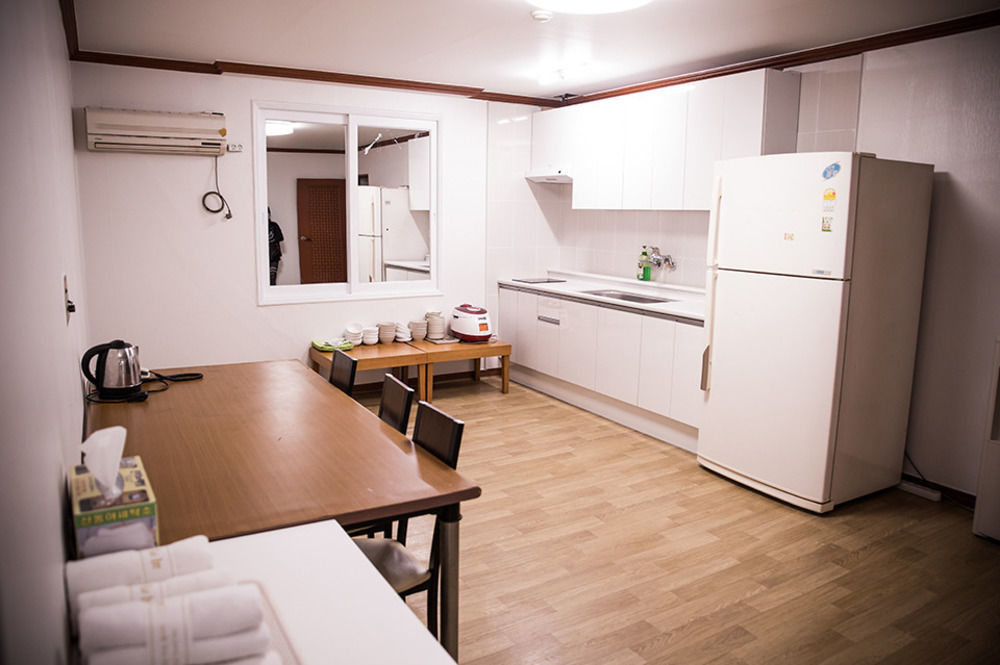Picasso Motel Haeundae Busan Eksteriør billede