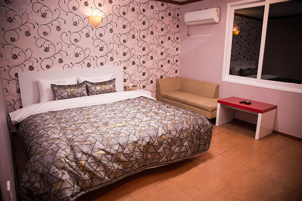 Picasso Motel Haeundae Busan Eksteriør billede