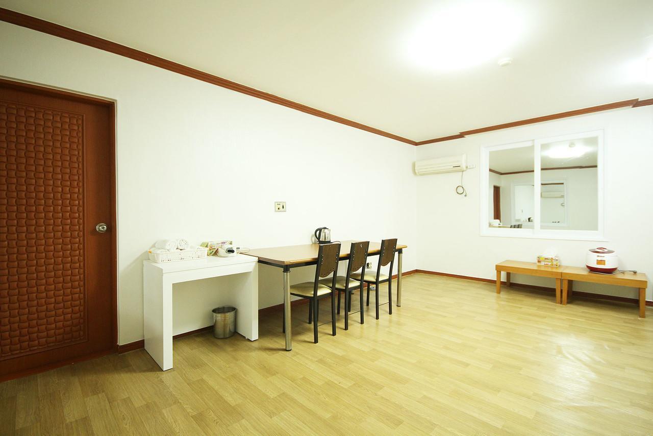 Picasso Motel Haeundae Busan Eksteriør billede